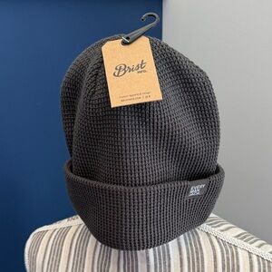 Brist Dark Gray Knit Beanie